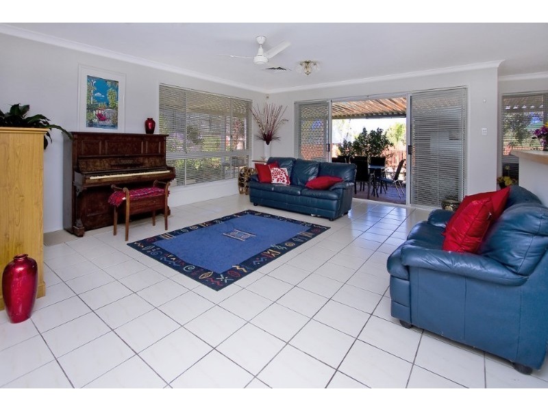 Mount Ommaney QLD 4074