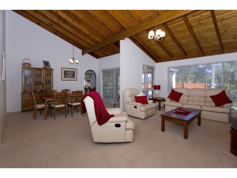 Mount Ommaney QLD 4074