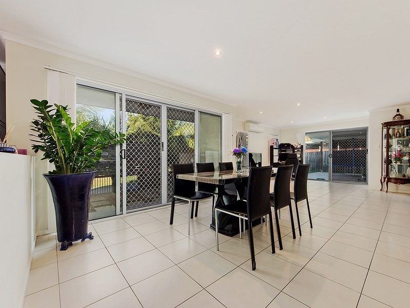 12 Bottlebrush Street, Heathwood QLD 4110