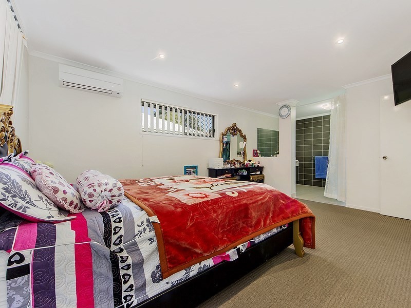 12 Bottlebrush Street, Heathwood QLD 4110