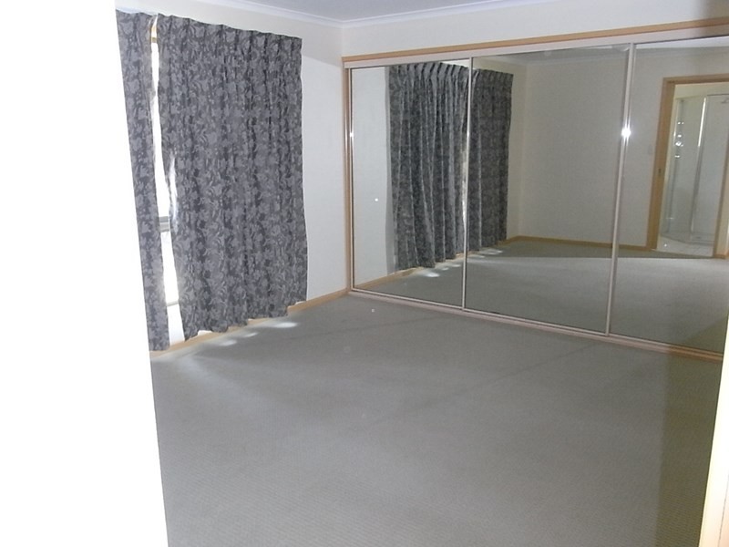 39 Raeside Street, Westlake QLD 4074