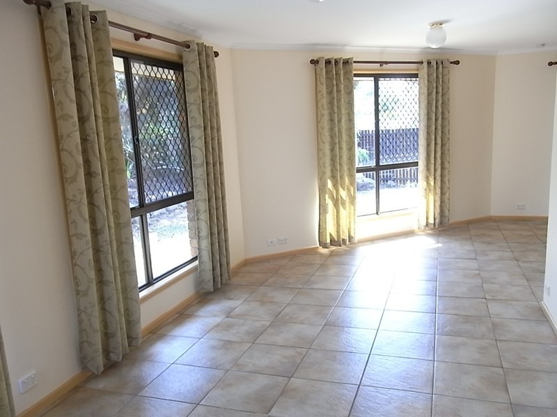 39 Raeside Street, Westlake QLD 4074