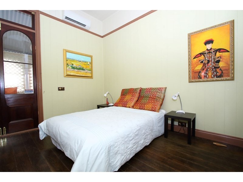 22 Roderick St (Denmark Hill), Ipswich QLD 4305