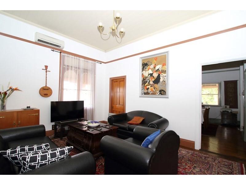 22 Roderick St (Denmark Hill), Ipswich QLD 4305