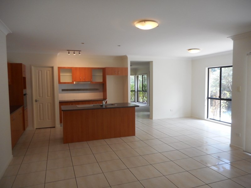 Seventeen Mile Rocks QLD 4073