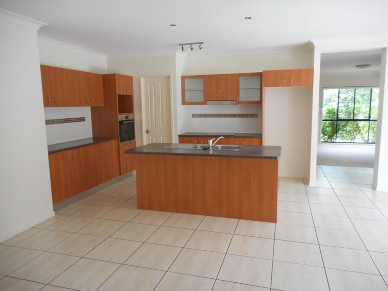 Seventeen Mile Rocks QLD 4073