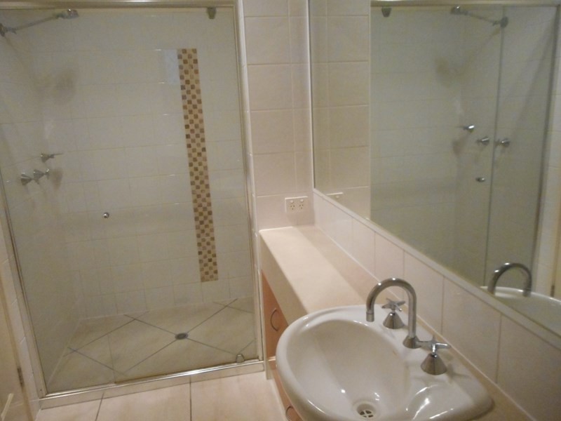 Seventeen Mile Rocks QLD 4073