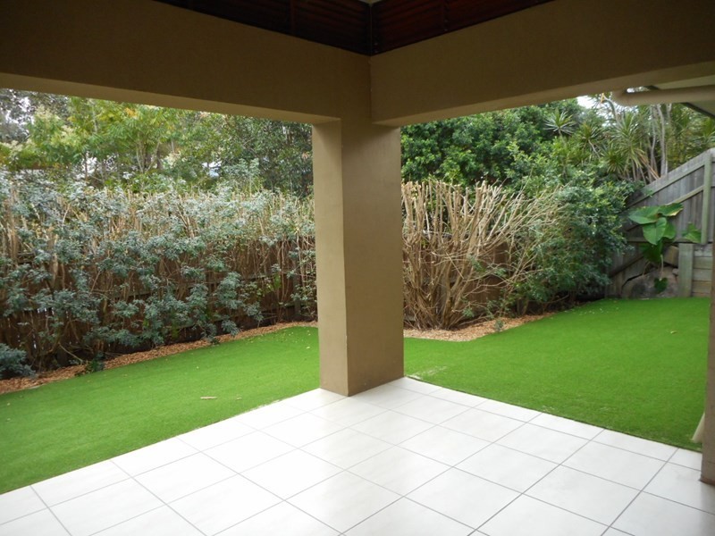 Seventeen Mile Rocks QLD 4073