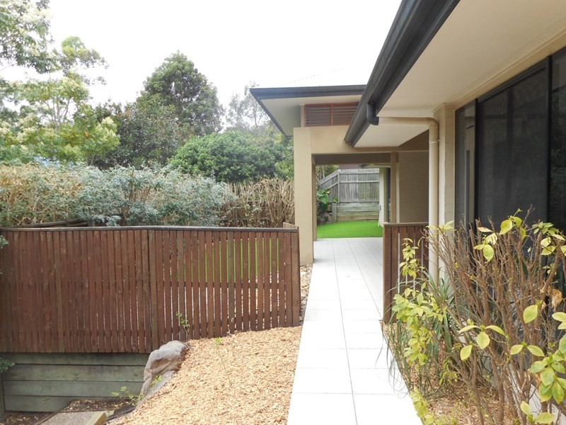 Seventeen Mile Rocks QLD 4073