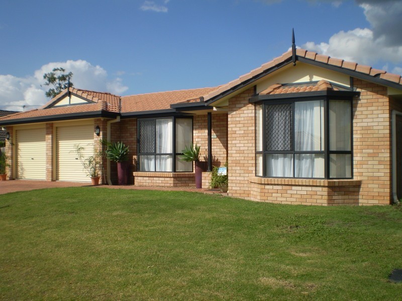 7 Balmoral Place, Forest Lake QLD 4078