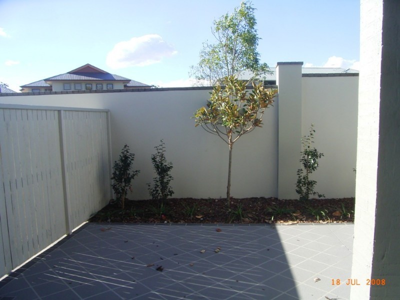 Mount Ommaney QLD 4074