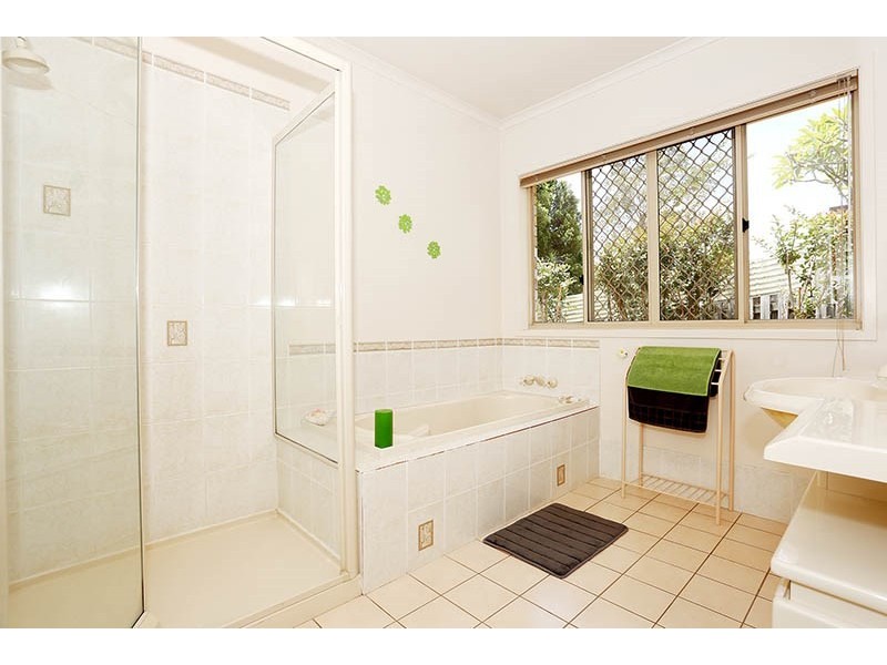 13 Elsie Place, Sinnamon Park QLD 4073