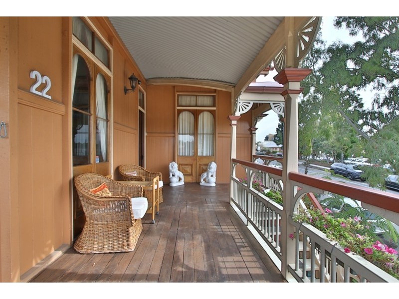 22 Roderick Street, Ipswich QLD 4305