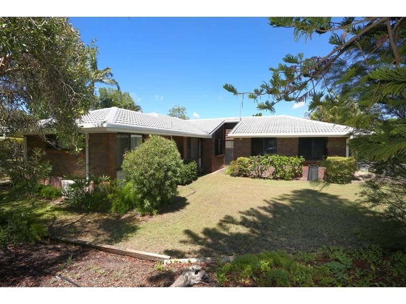 1 Saint Amand Street, Sinnamon Park QLD 4073