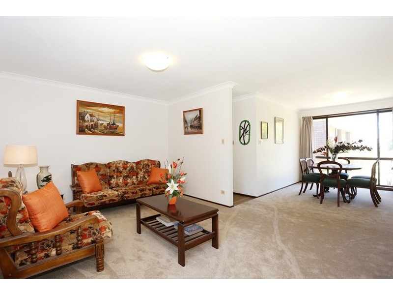1 Saint Amand Street, Sinnamon Park QLD 4073