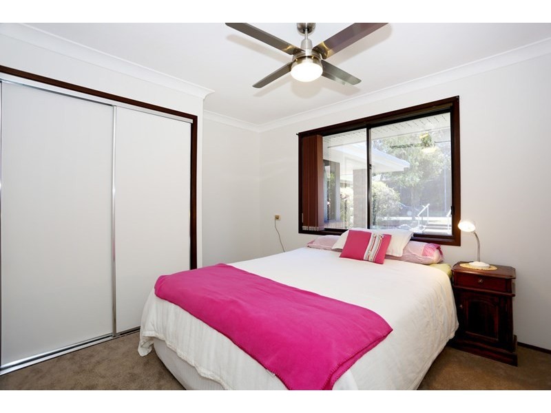 1 Saint Amand Street, Sinnamon Park QLD 4073