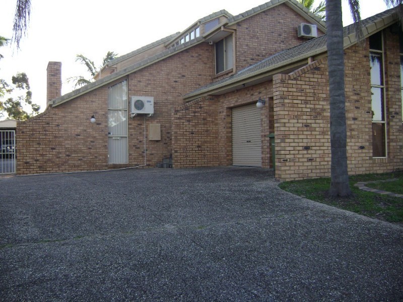 194 Emerald Drive, Regents Park QLD 4118