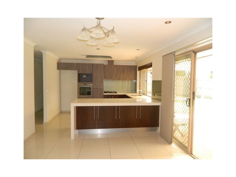 9 Cheviot Place, Sinnamon Park QLD 4073