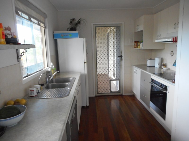 469 Seventeen Mile Rocks Road, Seventeen Mile Rocks QLD 4073