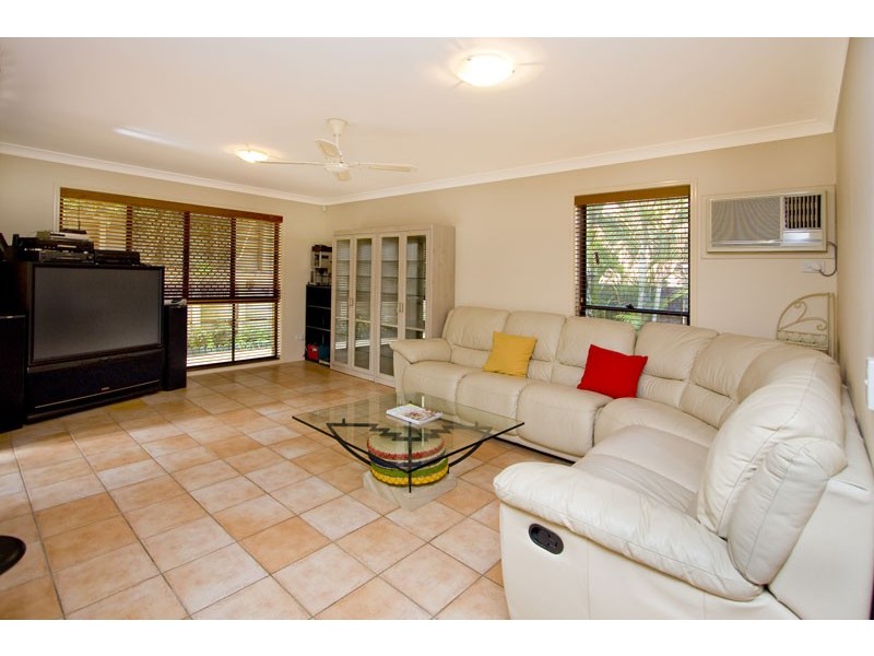 Mount Ommaney QLD 4074