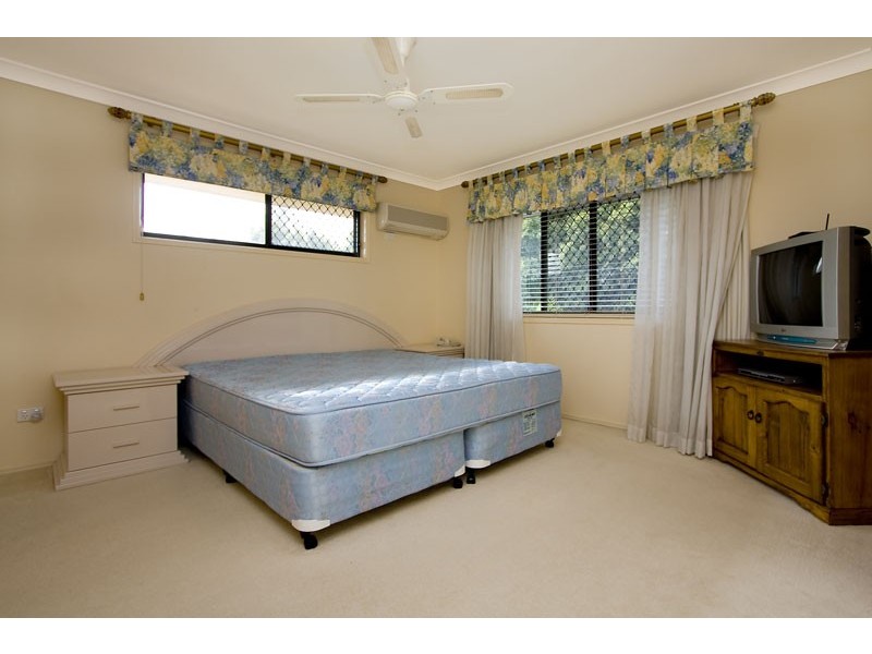 Mount Ommaney QLD 4074