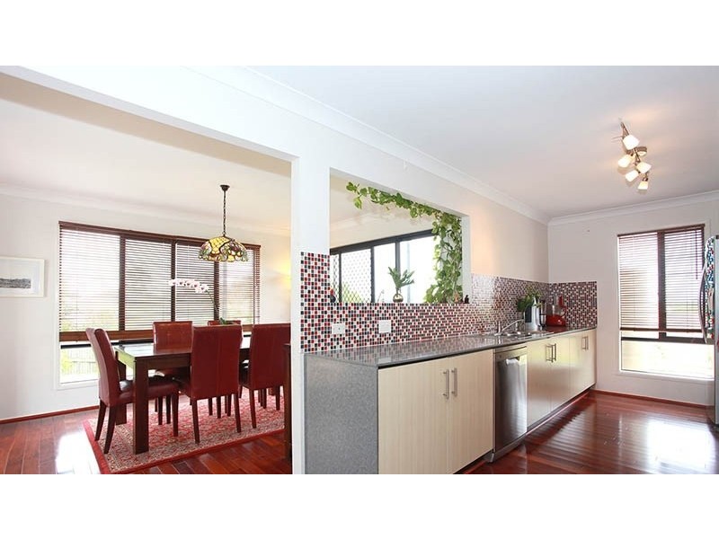 4 Malia Street, Sinnamon Park QLD 4073