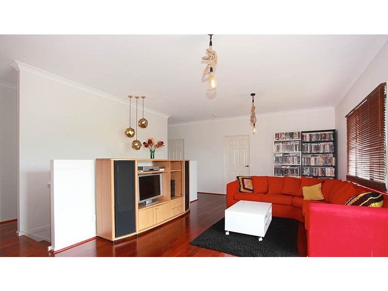 4 Malia Street, Sinnamon Park QLD 4073