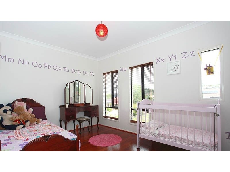 4 Malia Street, Sinnamon Park QLD 4073