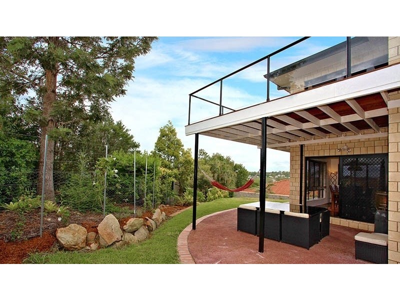 4 Malia Street, Sinnamon Park QLD 4073