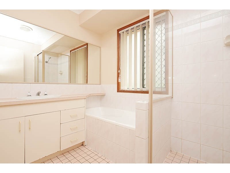 31 Bishop Street, Forest Lake QLD 4078