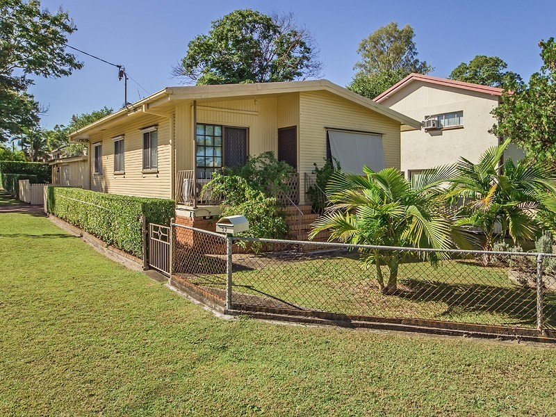 53 Strathaird Street, Darra QLD 4076