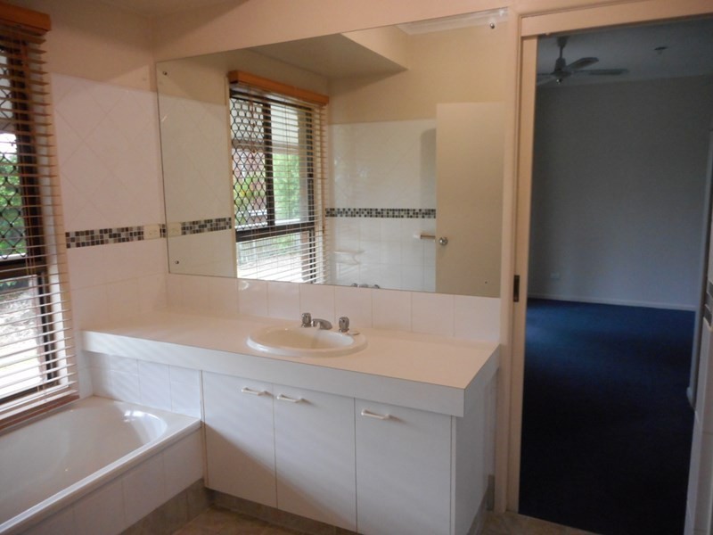 278 Horizon Drive, Westlake QLD 4074