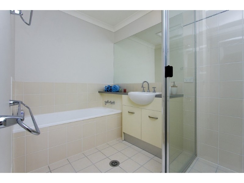 Mount Ommaney QLD 4074