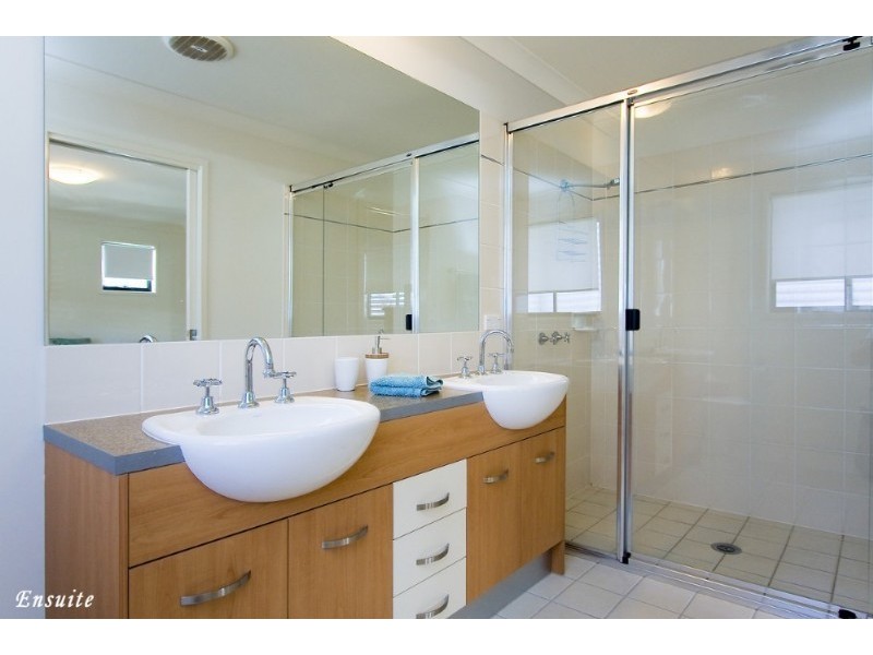 Mount Ommaney QLD 4074