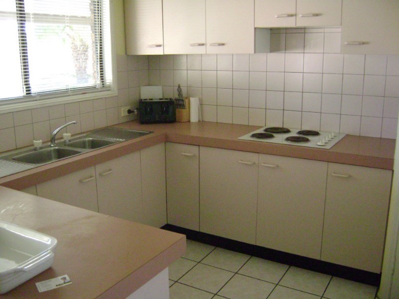 196 Emerald Drive, Regents Park QLD 4118