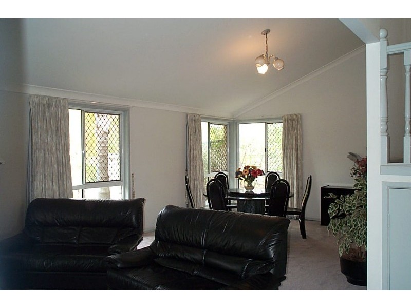 Sinnamon Park QLD 4073