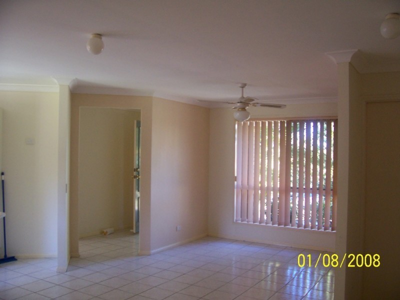 42 Settlers Circuit, Forest Lake QLD 4078