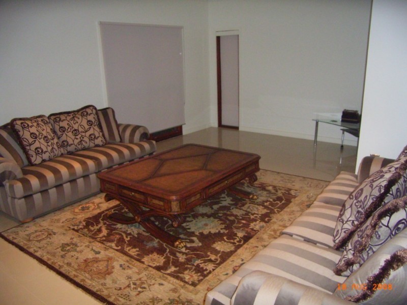 Mount Ommaney QLD 4074