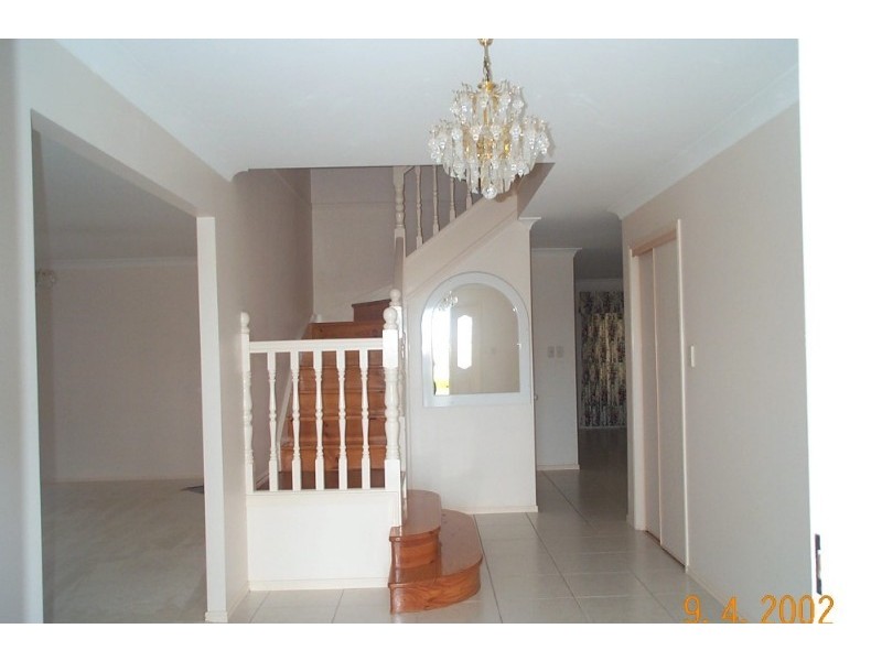 Mount Ommaney QLD 4074