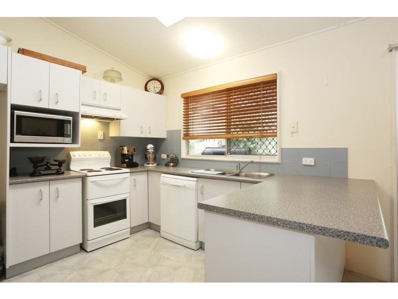 14 Cassandra Street, Chapel Hill QLD 4069