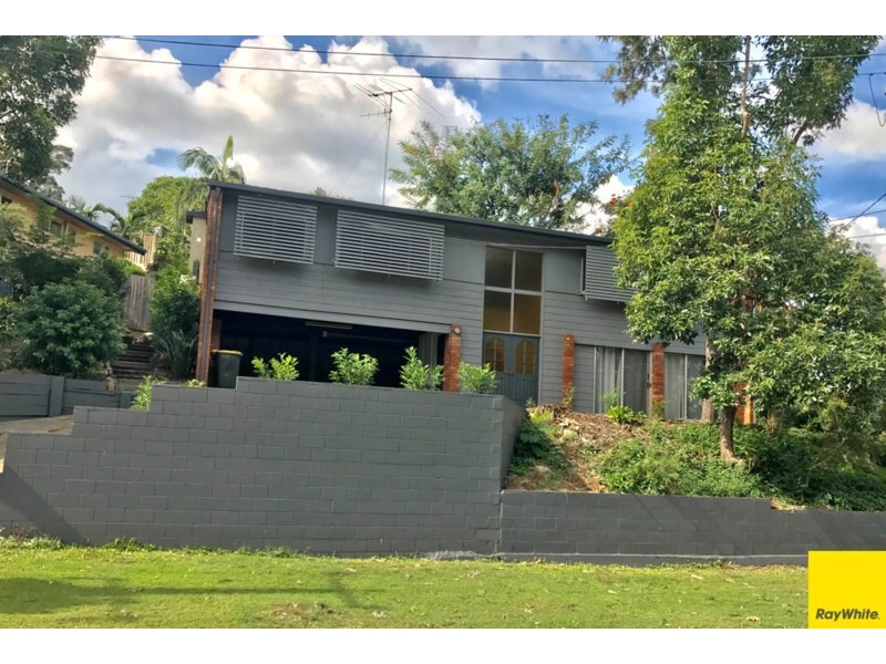 14 Cassandra Street, Chapel Hill QLD 4069