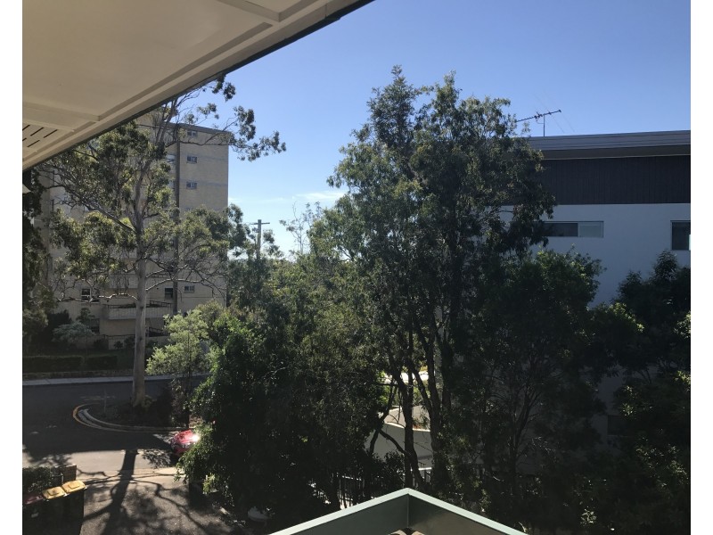 8/30 Ryans Road,, St Lucia QLD 4067