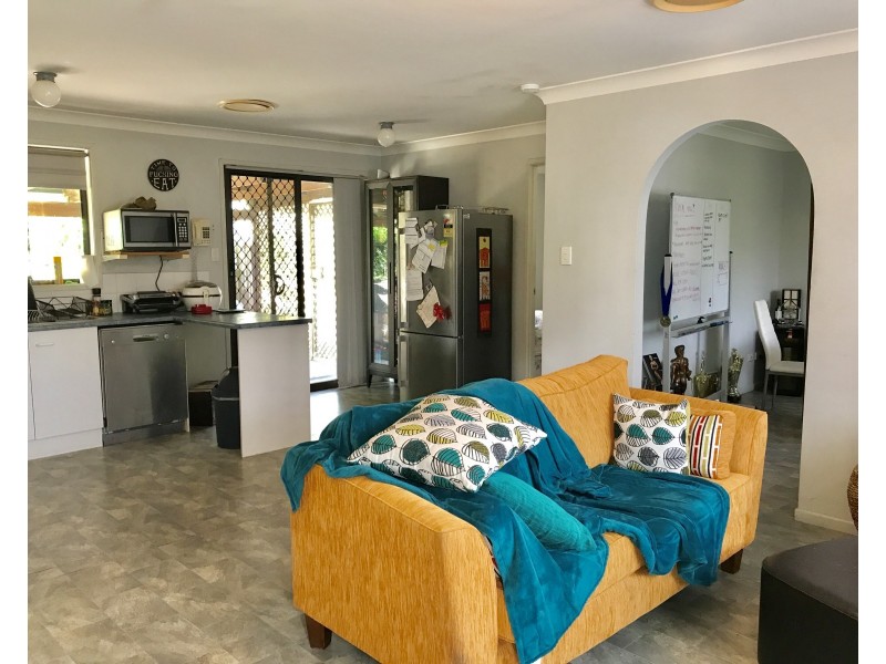 26 Dove Tree Crescent, Sinnamon Park QLD 4073