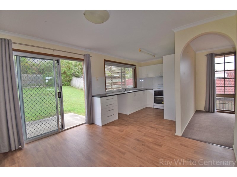 16 Ebrill Street, Jamboree Heights QLD 4074