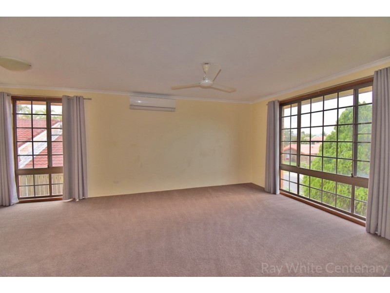 16 Ebrill Street, Jamboree Heights QLD 4074