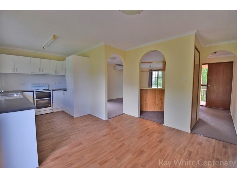 16 Ebrill Street, Jamboree Heights QLD 4074