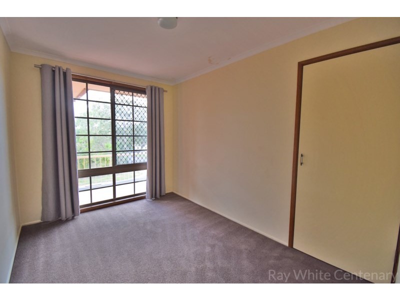 16 Ebrill Street, Jamboree Heights QLD 4074