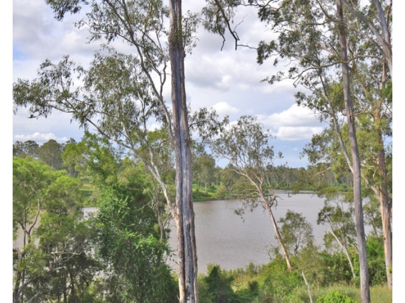 85 Daintree Place, Riverhills QLD 4074
