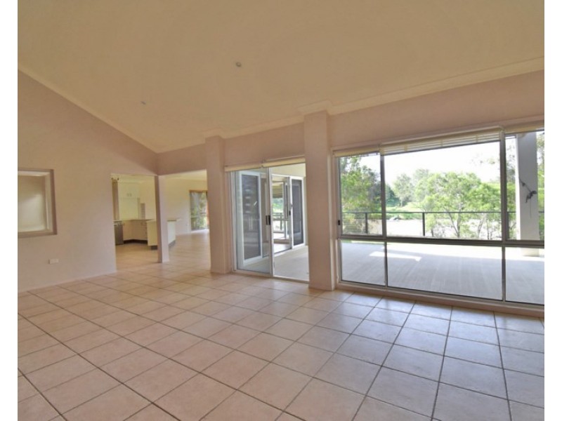 85 Daintree Place, Riverhills QLD 4074