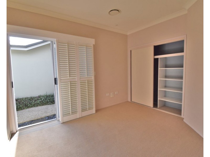 85 Daintree Place, Riverhills QLD 4074